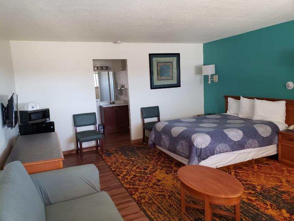 Americas Best Value Inn Greeley Evans Exterior photo
